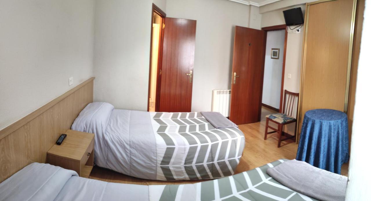 Hostal Castilla Miranda de Ebro Dış mekan fotoğraf
