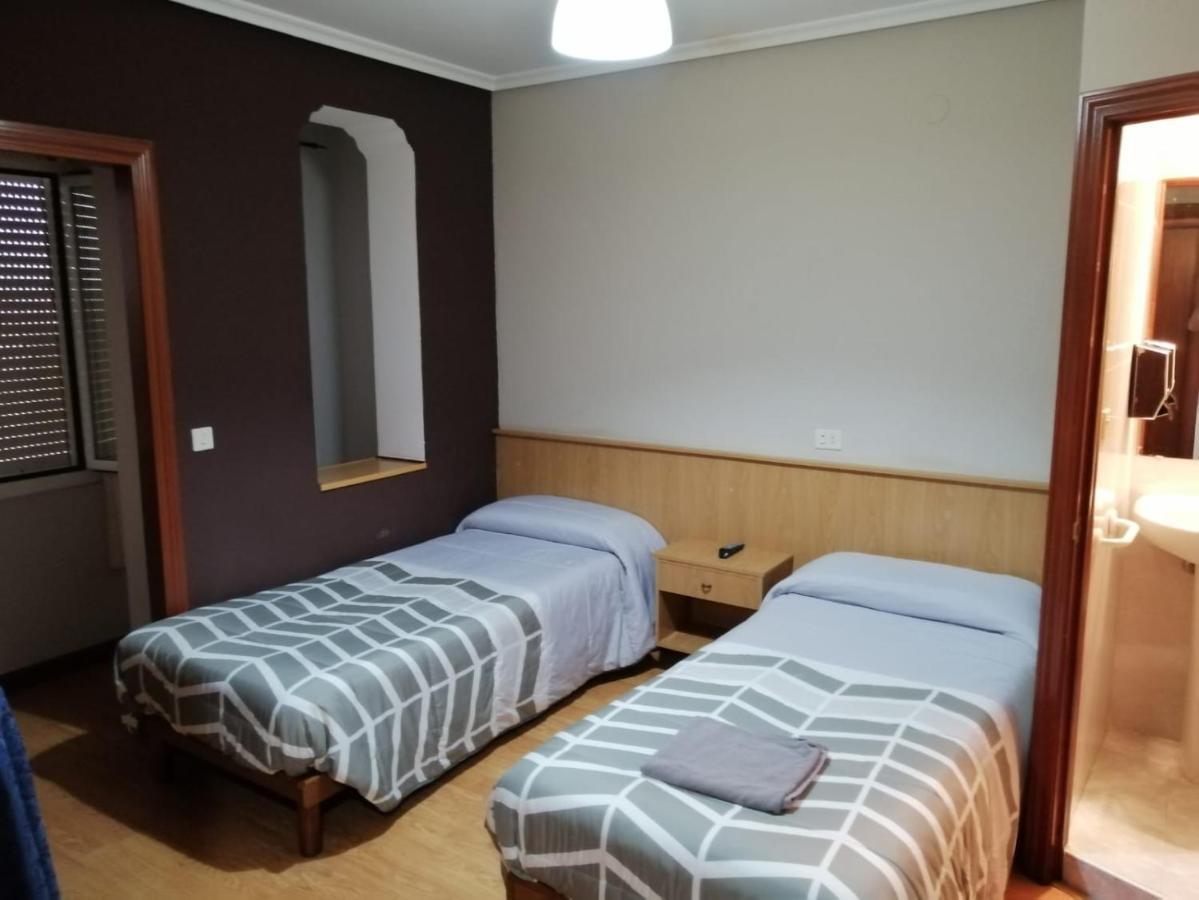 Hostal Castilla Miranda de Ebro Oda fotoğraf